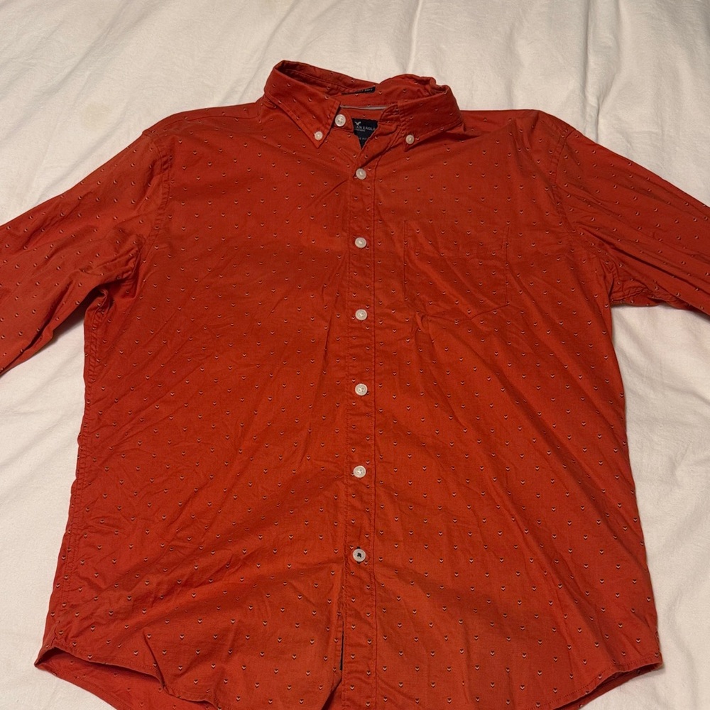 American Eagle Outfitters Men's Red Patterned Button-Down Shirt